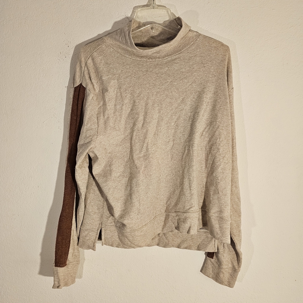 Pact Sweatshirt & Pants Set